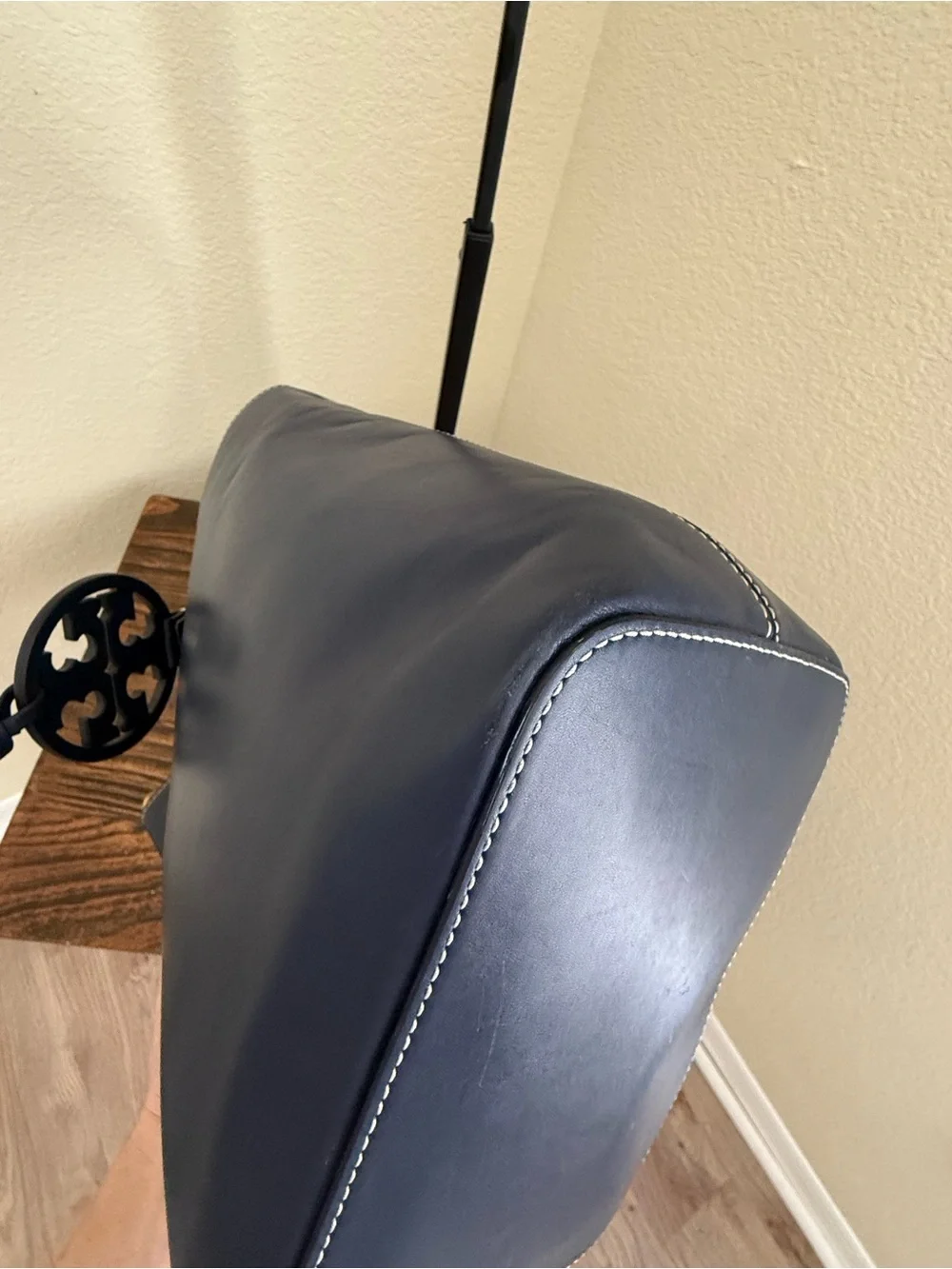 Tory Burch Miller Leather Bucket Tote – Navy Blue